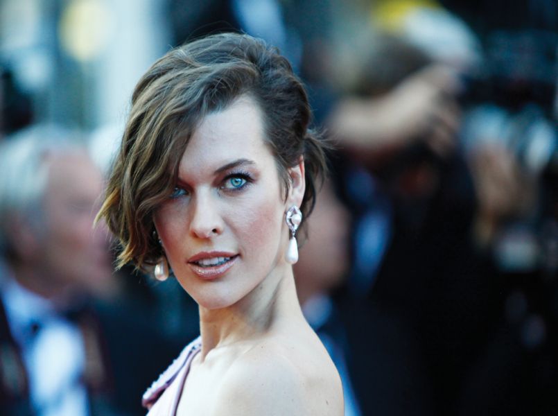 Actrice Milla Jovovich in verwachting van derde kindje