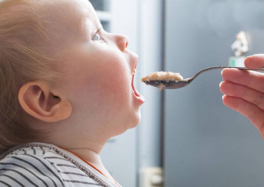 Olvarit past potjes babyvoeding aan: geen bruine smurrie meer