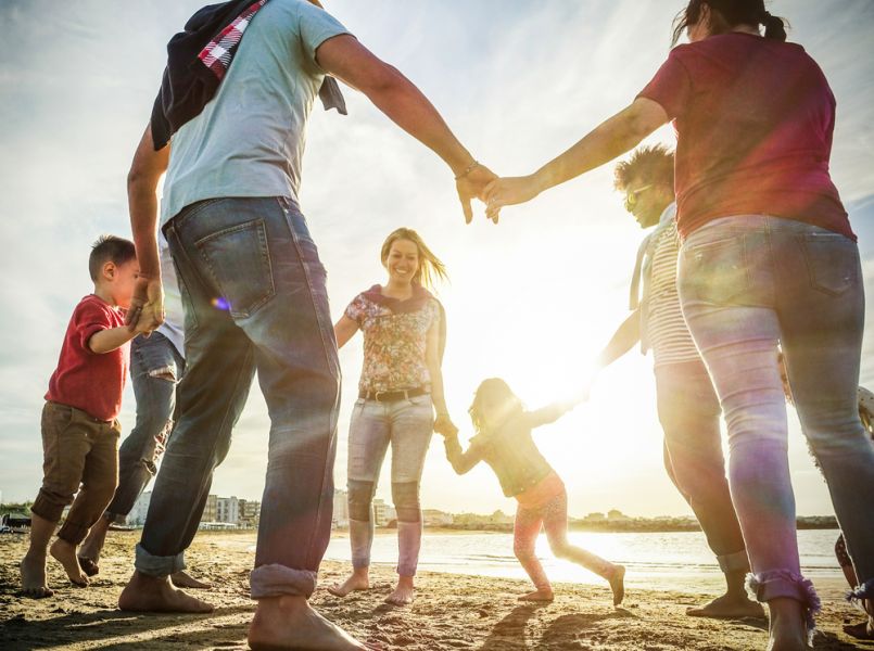 Op vakantie gaan met bevriende stellen: hoe pak je dat aan?