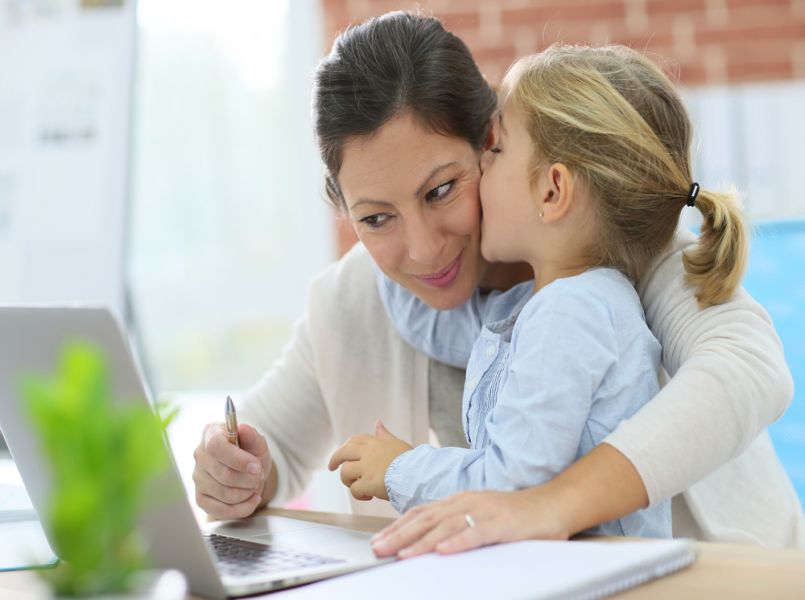 Bring your kid to work: zo houd je ze zoet en kun je ongestoord werken