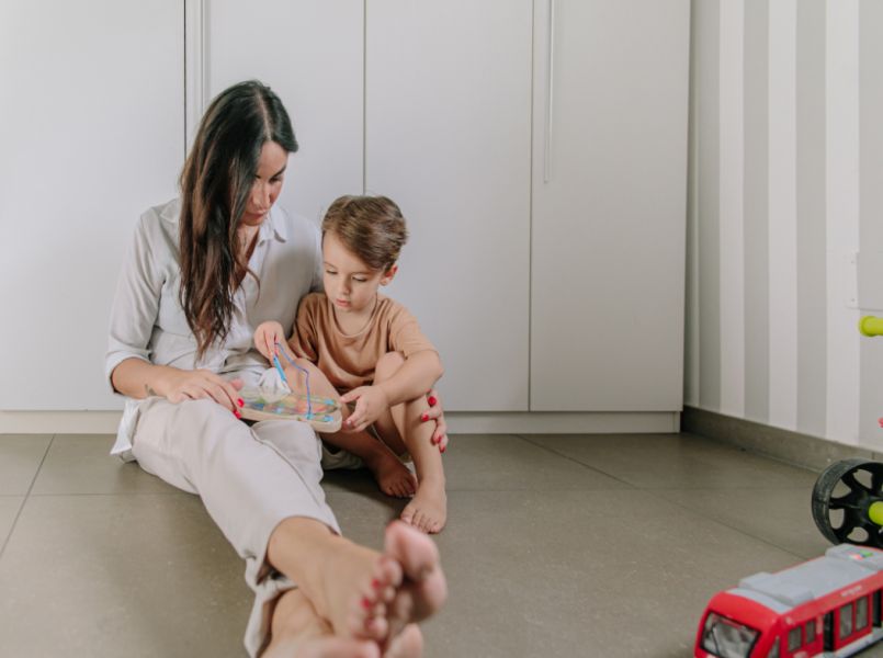 Hoe leg je aan je kinderen uit waar baby