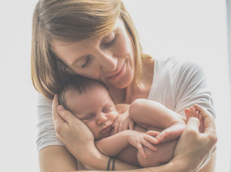 5x opmerkelijke dingen die niemand je vertelt over je pasgeboren baby