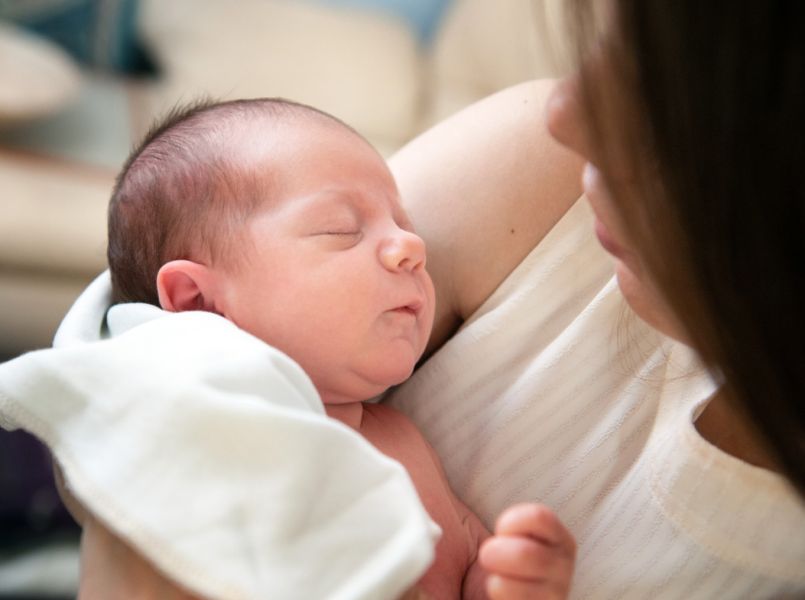 Help! Mijn baby heeft last van spruw: Wat is het en wat kun je doen?