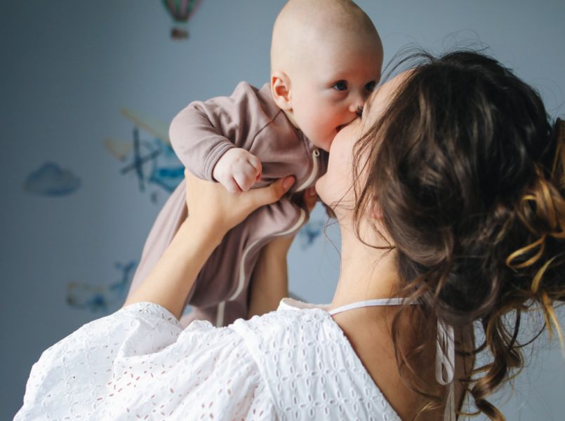 Julie (28): ‘Was de baby van mijn ex of van mijn nieuwe vriend?’ 