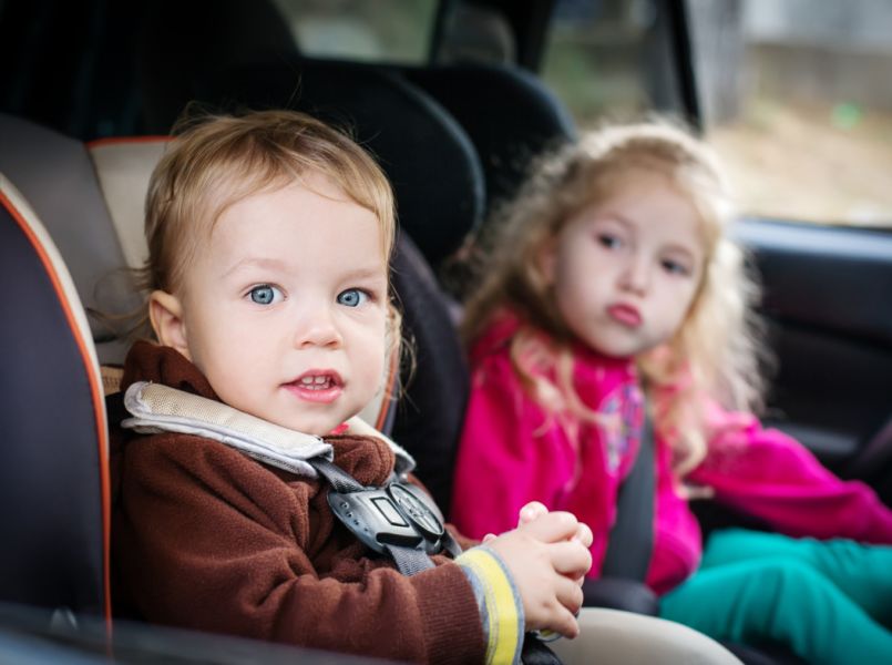 Waarom de aanschaf van een goed autostoeltje ontzettend belangrijk is