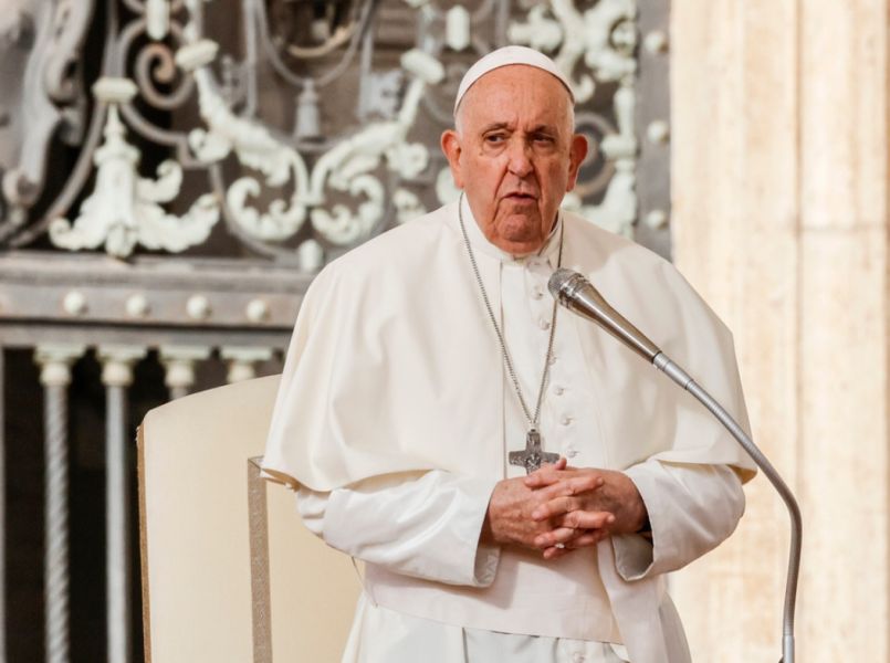 Paus pleit voor wereldwijd verbod op draagmoederschap