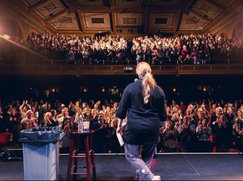 Amy Schumer deelt video over haar zwangerschapsmisselijkheid