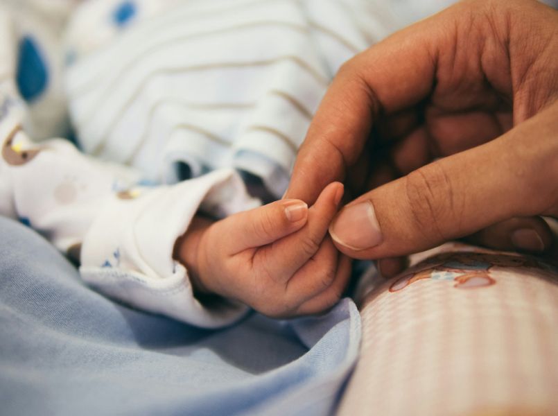 ‘Mijn zoontje lag 3,5 weken op de kinder IC vanwege kinkhoest’