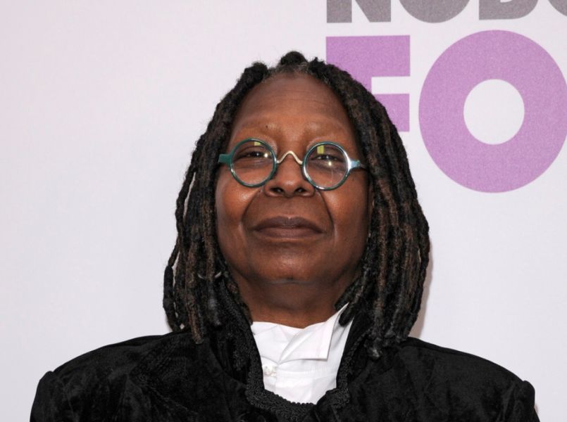 Whoopi Goldberg laat zien waarom je niet zomaar kunt vragen: ‘Ben je zwanger?’