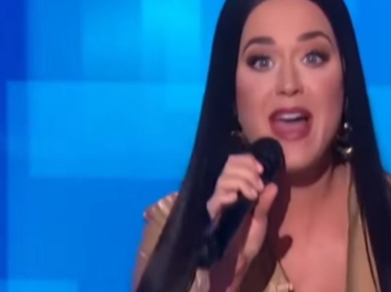 Grappig: Katy Perry zingt moeder-versie van Roar