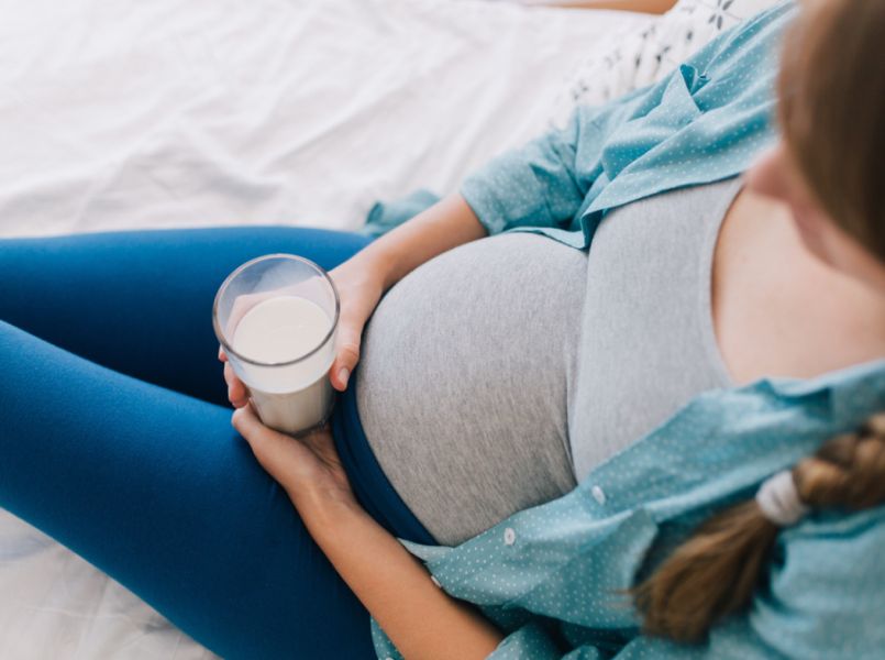 Door dit te drinken kun je een paar zwangerschapscomplicaties voorkomen